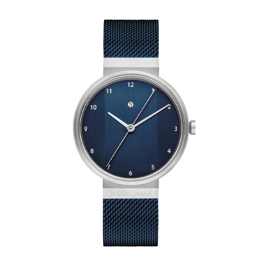 Zilveren horloge met een blauwe wijzerplaat en een mesh-band in blauw.