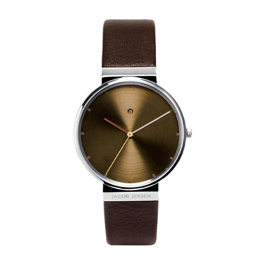Zilveren horloge met een bronzen wijzerplaat en een bruine leren band.