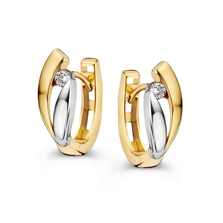 Excellent Jewelry Bicolor Wit- en Geelgouden Oorringen voor dames in 14 karaat, met een modern ineengestrengeld ontwerp en zirkonia-steentje bovenaan elke oorbel.