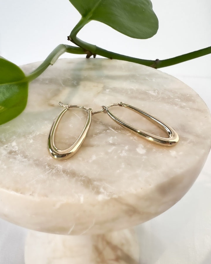 Geelgouden Oorringen in Speels Design – 14 Karaat Goud