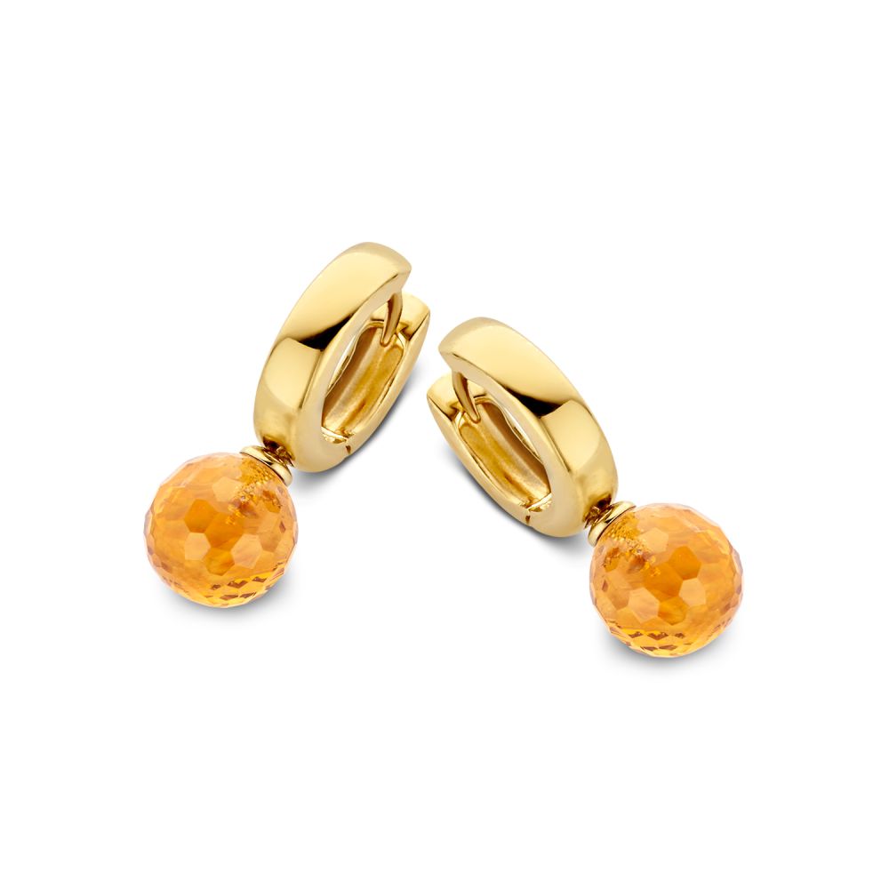 Geelgouden oorringen met facetten, versierd met ronde citrien aanhangers.