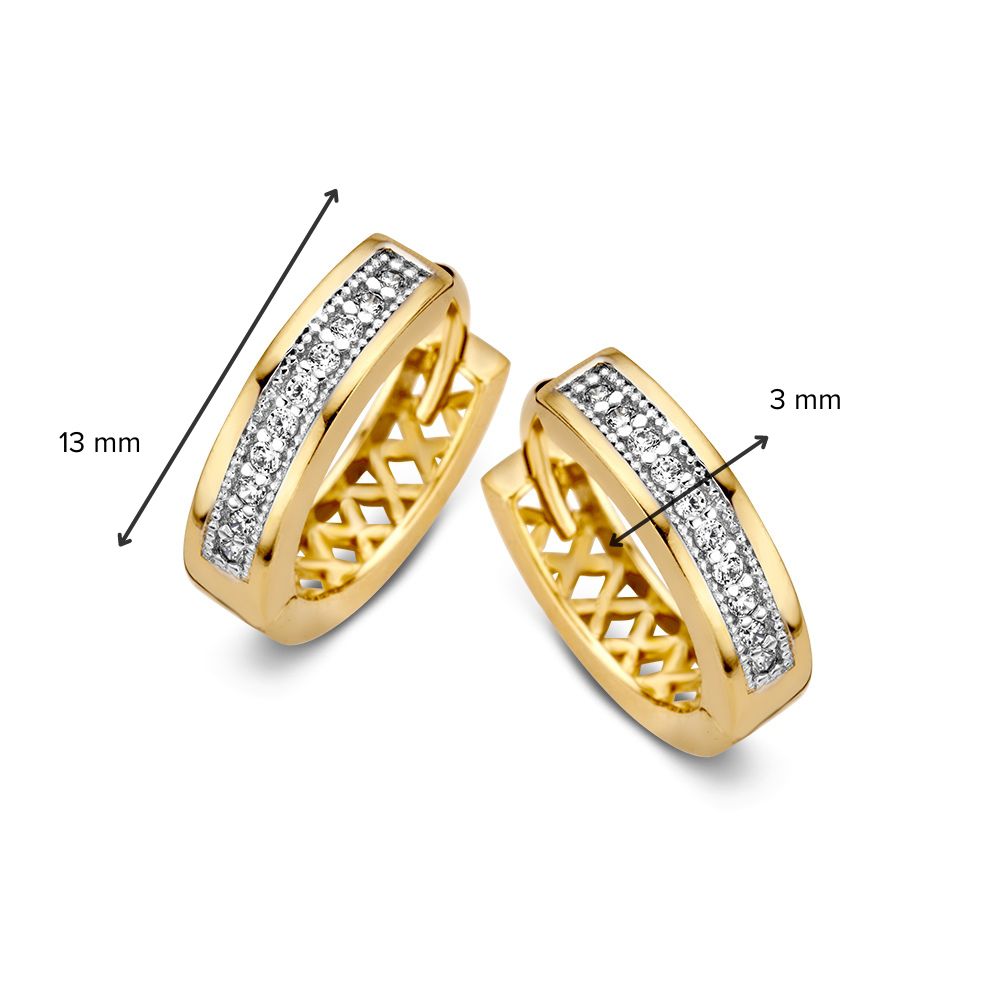Elegante Geelgouden Oorringen met Zirkonia's in Strakke Zetting – Tijdloze Schoonheid