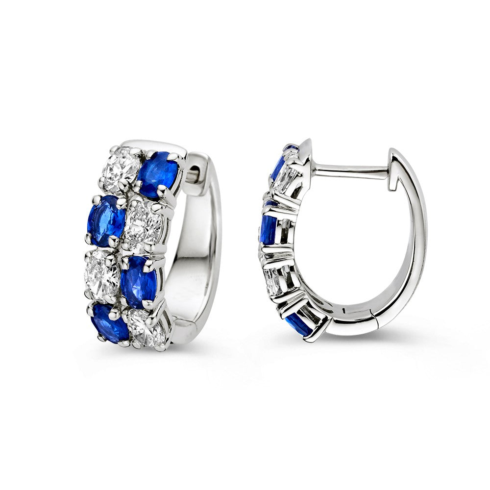 Witgouden oorringen met ovaal geslepen blauwe saffieren en diamanten – 1,60 crt saffier, 1,20 crt diamant