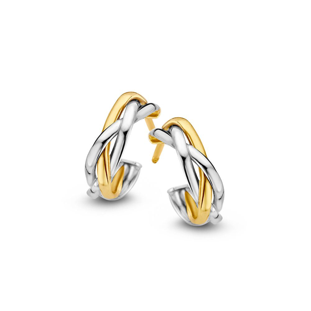 Bicolor gevlochten gouden oorringen van 14-karaat met een diameter van 11 mm en een combinatie van zilver en goud.