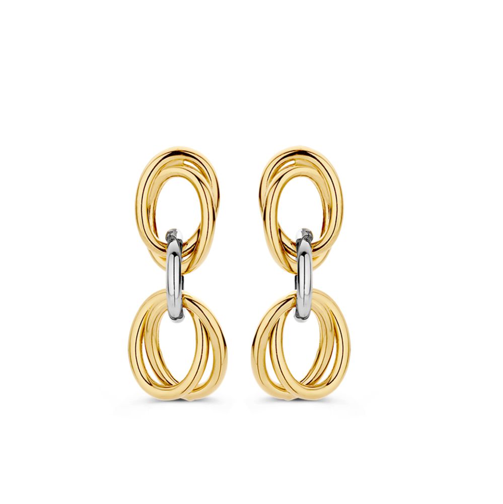 Bicolor gouden oorstekers met hangende schakels, bestaande uit twee gouden ringen en een zilveren schakel.