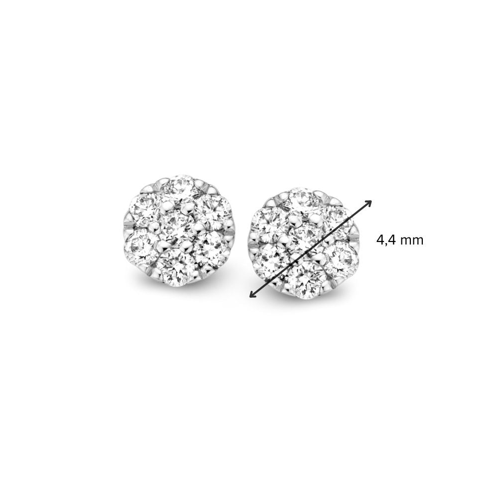 Witgouden Oorstekers met Diamant in Entourage Zetting – 14 Karaat, 0.19 ct Briljant