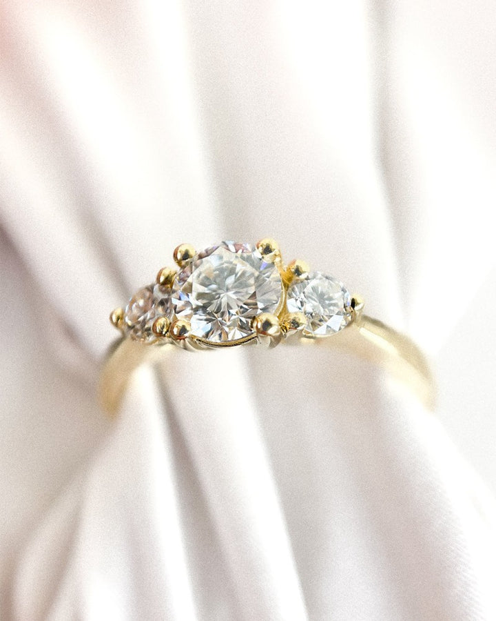 Ring Alix 0,75 crt. geelgoud