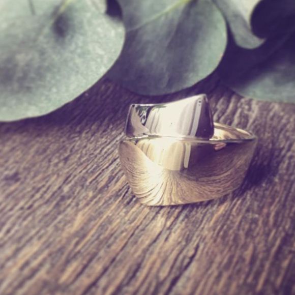 Tijdloze 14 Karaat Bicolor Damesring – Luxe in Geel- en Witgoud