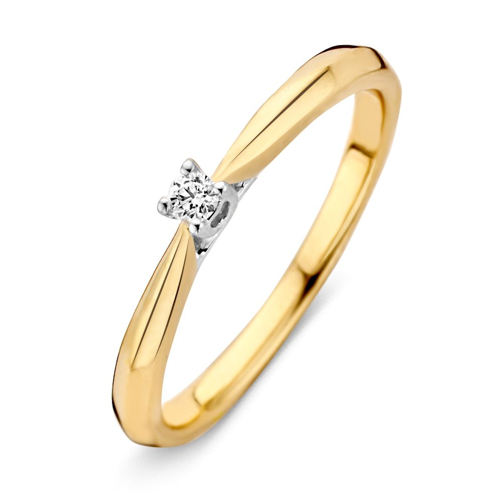 De Klassieke 14kt Gouden Solitair Ring met 0.06ct Diamant van Excellent Jewelry is een elegante damesring met één schitterende diamant in een subtiele zetting-perfect voor tijdloze, dagelijkse stijl.