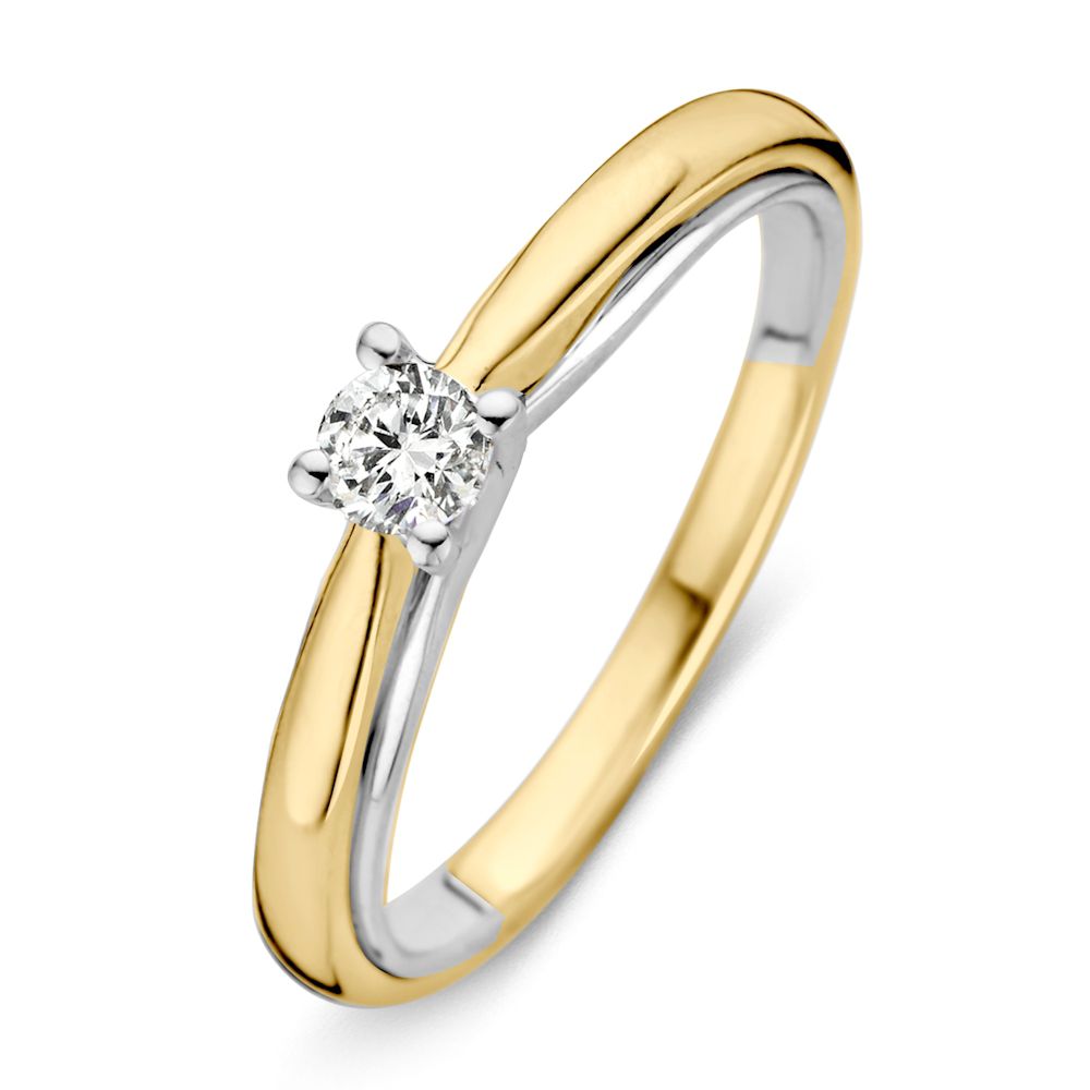 Bicolor ring van geel- en witgoud met een briljant van 0.19 crt in het midden.