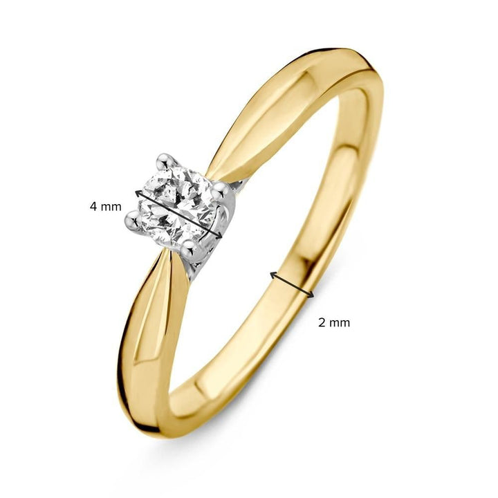 De Bicolor Geel- en Witgouden Ring met Diamant - 0,24 ct van Excellent Jewelry heeft een 2 mm brede band en een cluster briljant geslepen diamant in een 4 mm zetting, getoond op een witte achtergrond.
