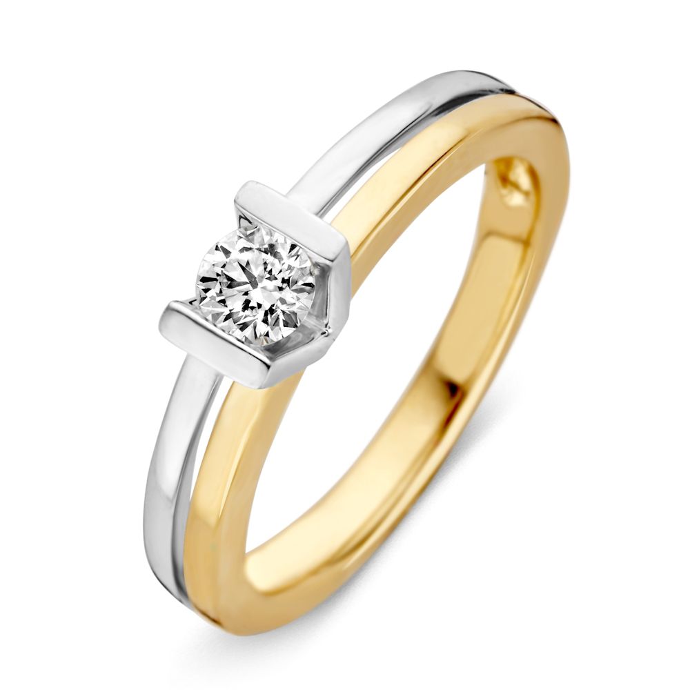 Bicolor geel/witgouden damesring met een 0,30 ct diamant en strak design, 14 karaat.