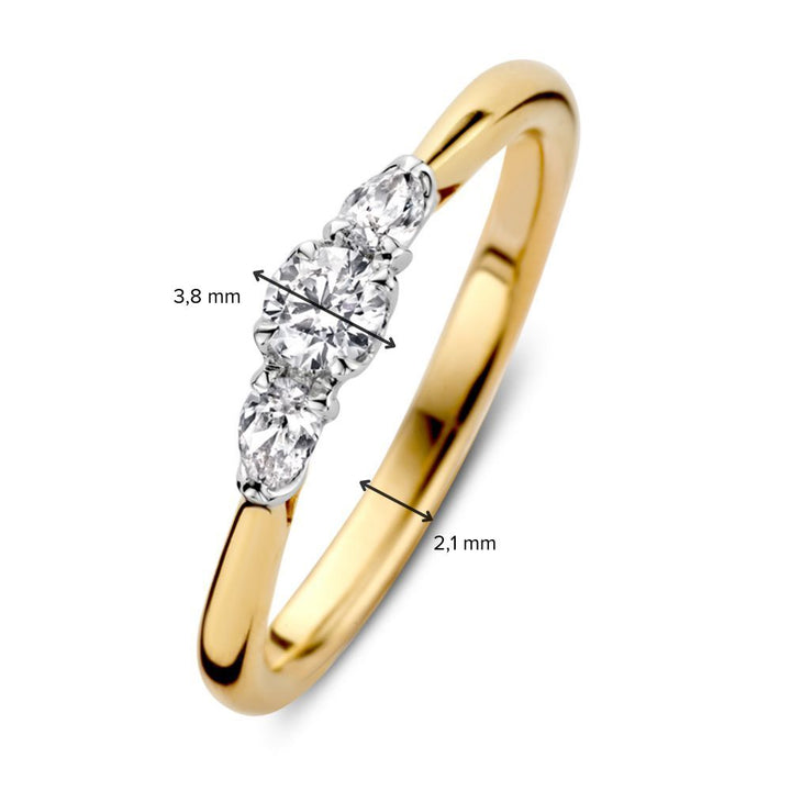 Elegante Driesteens Ring met Briljant en Peergeslepen Diamanten – 0.36 crt