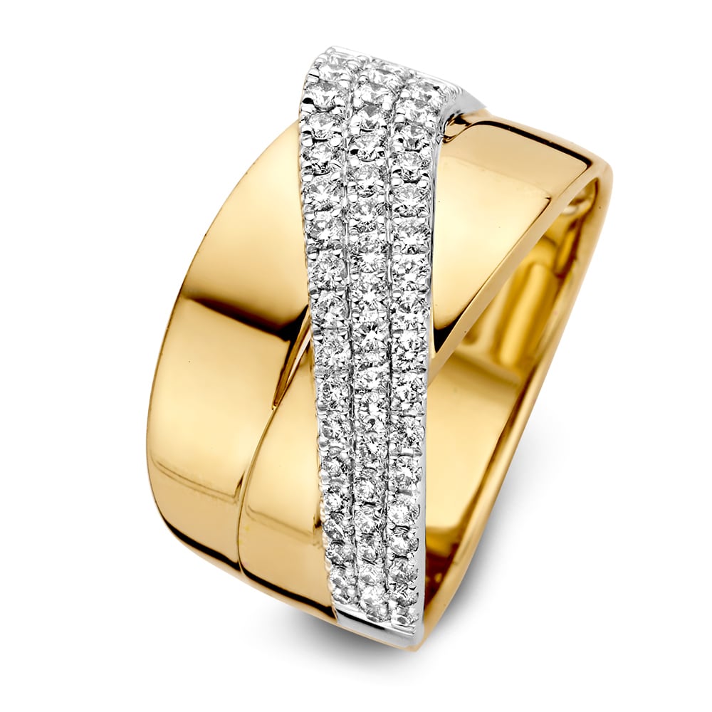 Brede bicolor geel- en witgouden ring met een pavé zetting van diamanten, totaal 0.56ct.