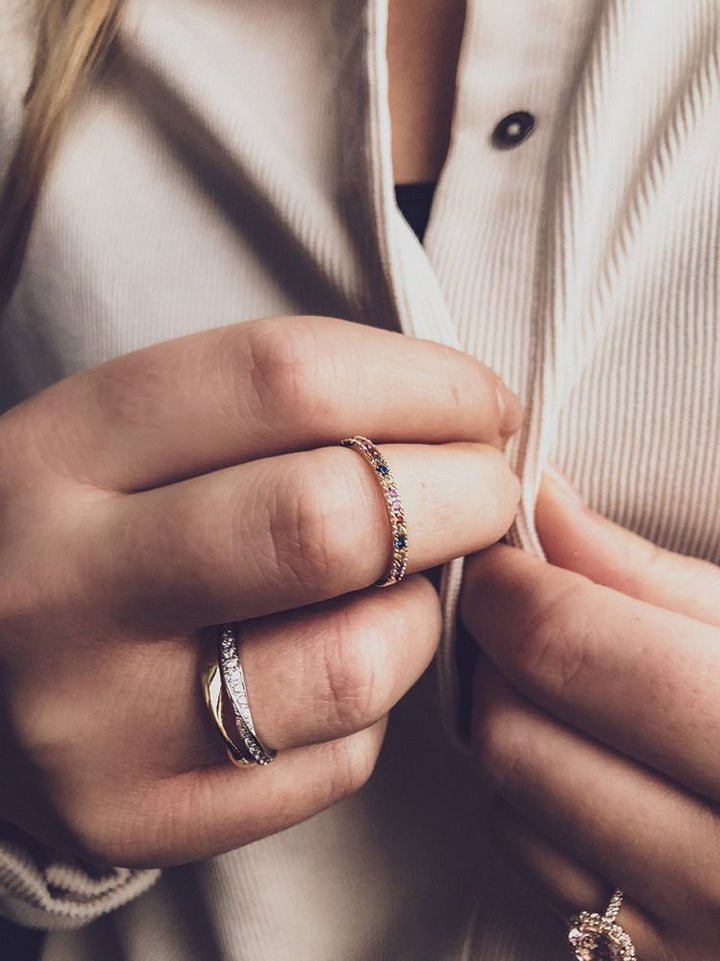 Geelwitte Gouden Ring met Zirkonia - Subtiele Elegantie in 14 Karaat Goud