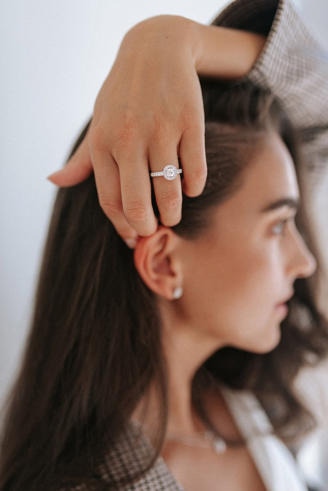 Ring Emma royal 1,00 crt. witgoud