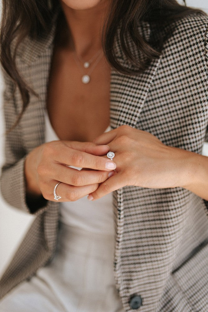 Ring Emma royal 1,00 crt. witgoud