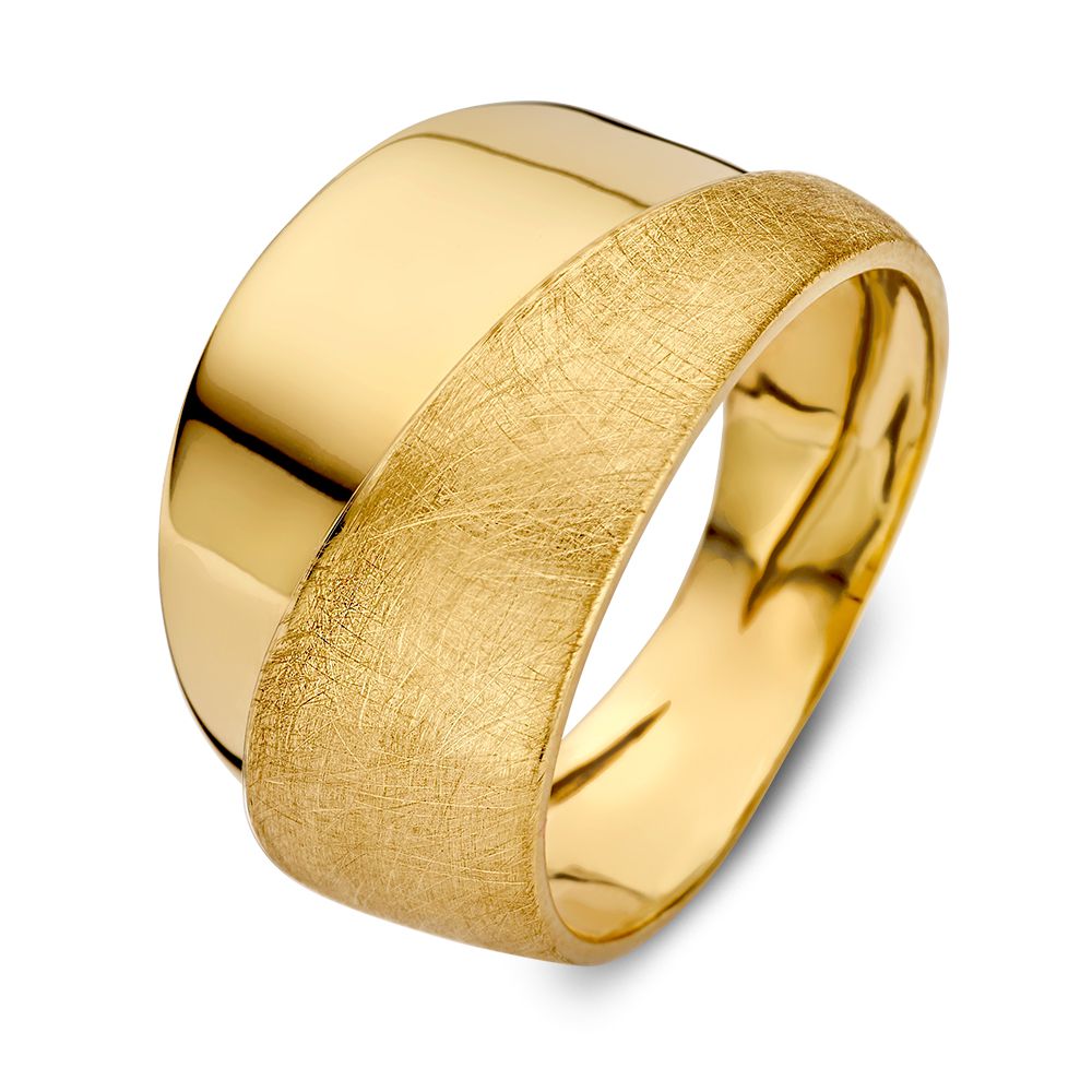 Geelgouden ring met contrasterende glanzende en matte afwerking, breed en modern design.