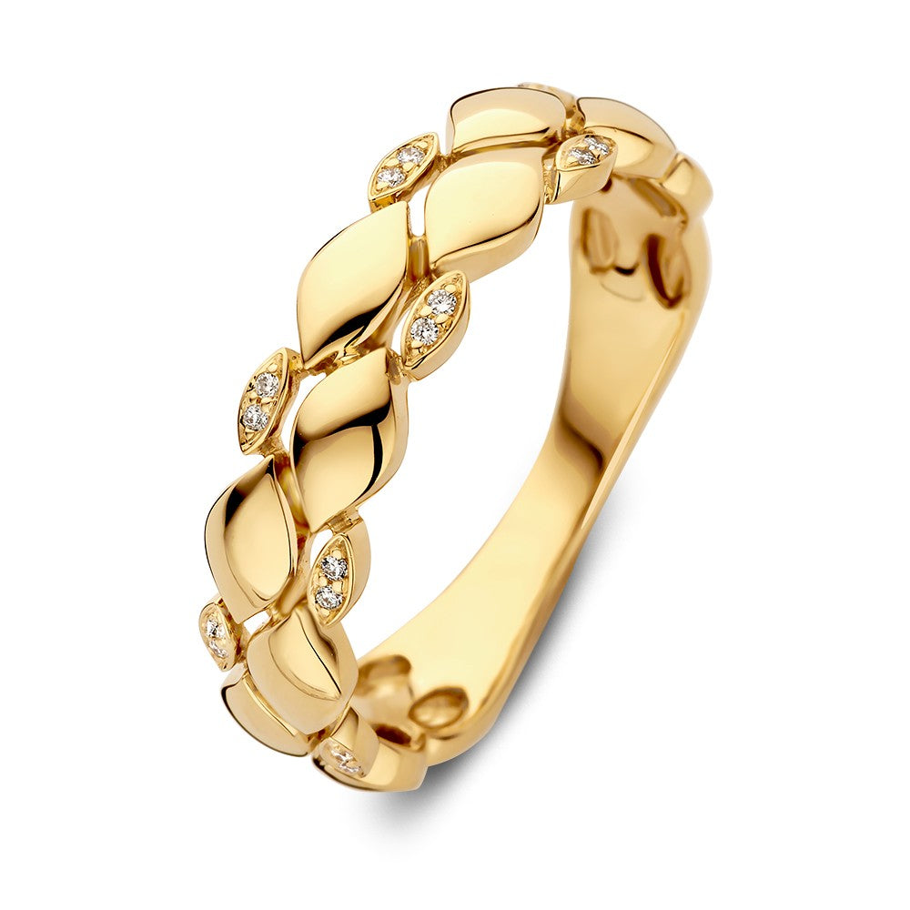 Gouden ring met een gevlochten ontwerp en accent van kleine diamanten.