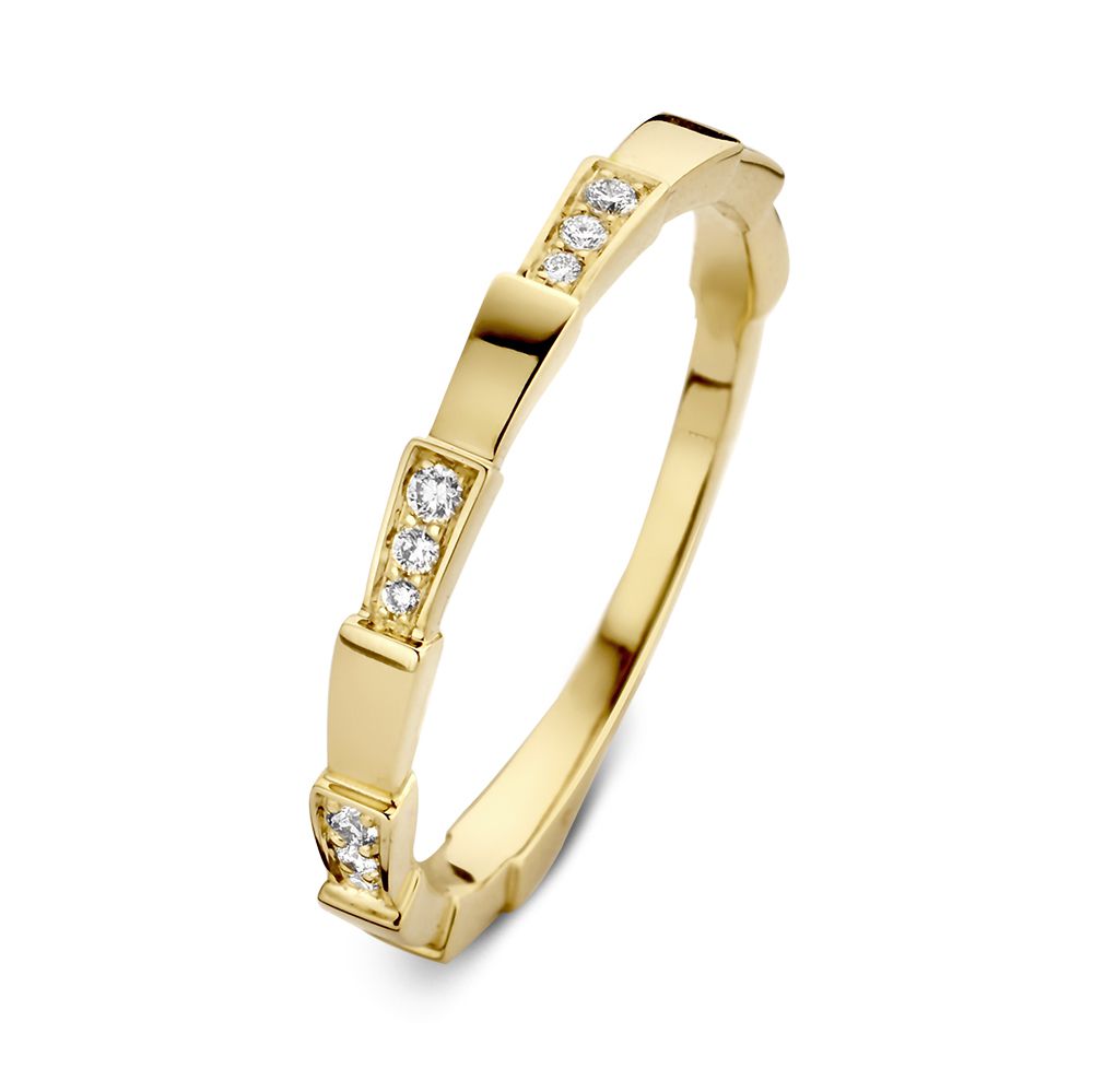 Smalle geelgouden ring met vijf kleine diamanten in een moderne, geometrische setting.