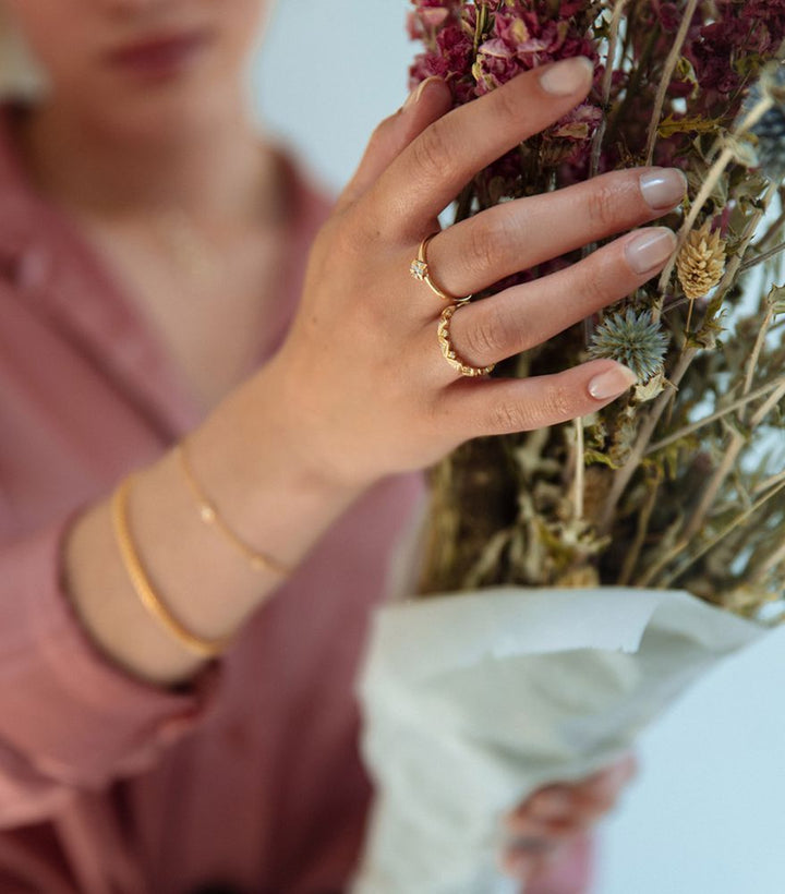 Elegante Geelgouden Ring met Diamant, Tijdloze Schittering 0.08 crt.