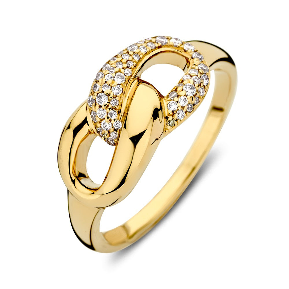 De Geelgouden Ring met Verbonden Schakels en Diamant van Excellent Jewelry is een 14-karaats damesring met luxe schakeldesign: één schakel schittert in diamant, de rest glanst in gepolijst goud.