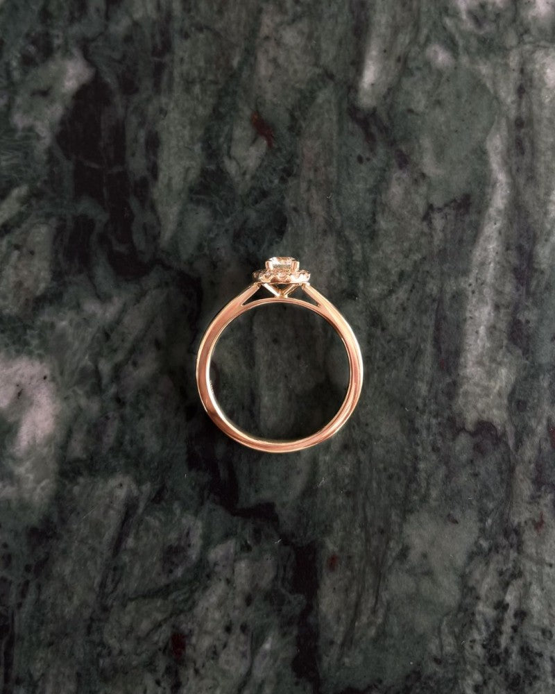 Schitterende Geelgouden Entourage Ring met 0,32ct Diamant – Naadloos te Combineren