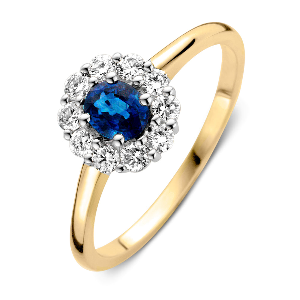 Geelgouden ring met een ronde blauwe saffier omringd door briljant geslepen diamanten.