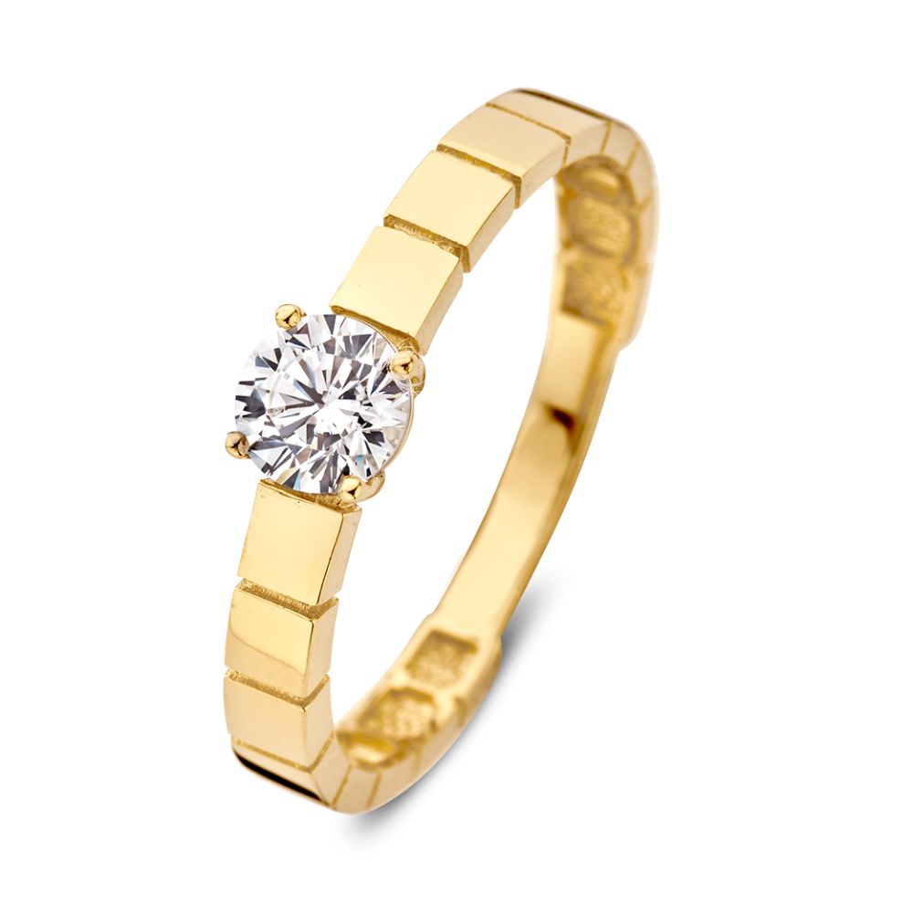 Geelgouden ring met een heldere zirkonia middensteen en een bewerkte band.