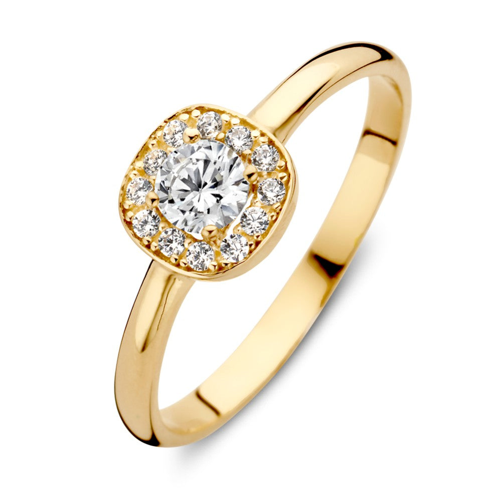 De Geelgouden Ring met Ronde Zirkonia in Vierkante Zetkast en Halo van Excellent Jewelry is gemaakt van 14 karaat geelgoud en schittert door de centrale ronde zirkonia, omringd door een halo van kleinere stenen.