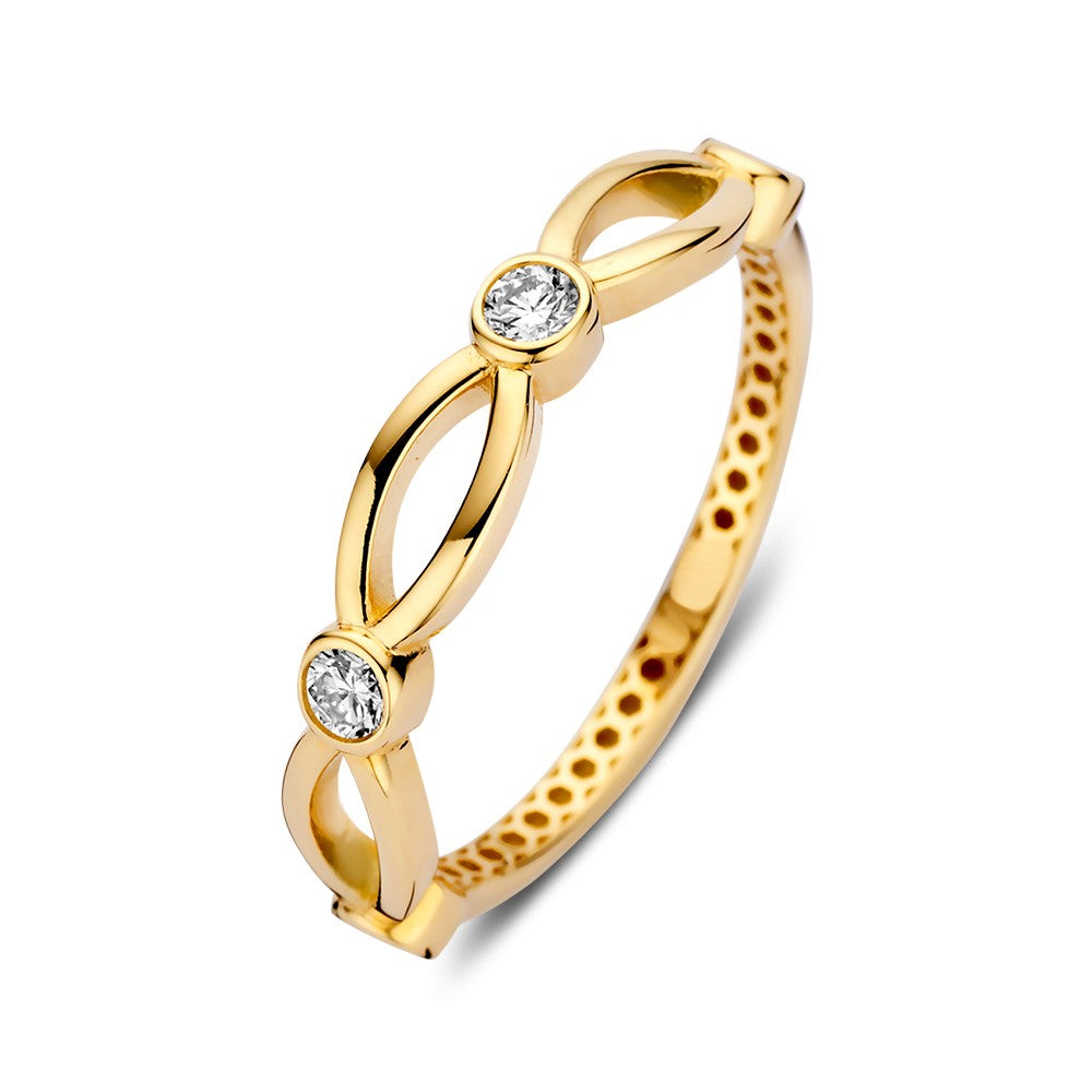 Geelgouden ring met speels ontwerp en twee zirkonia's, met een glanzende afwerking.