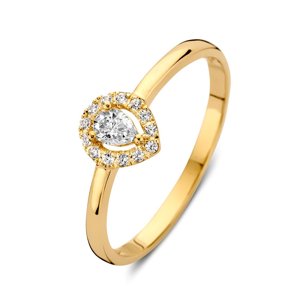 Geelgouden ring met een peervormige zirkonia omringd door kleinere zirkonia's.