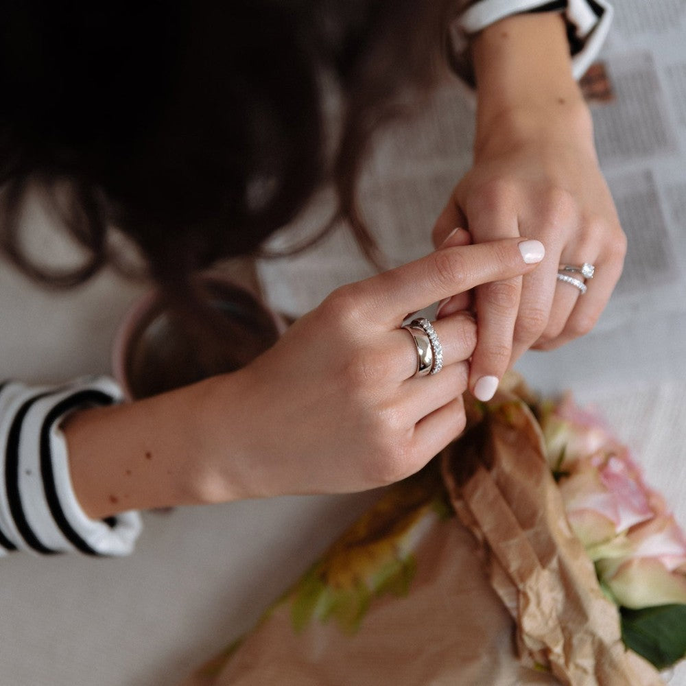 Ring Jess 6mm witgoud