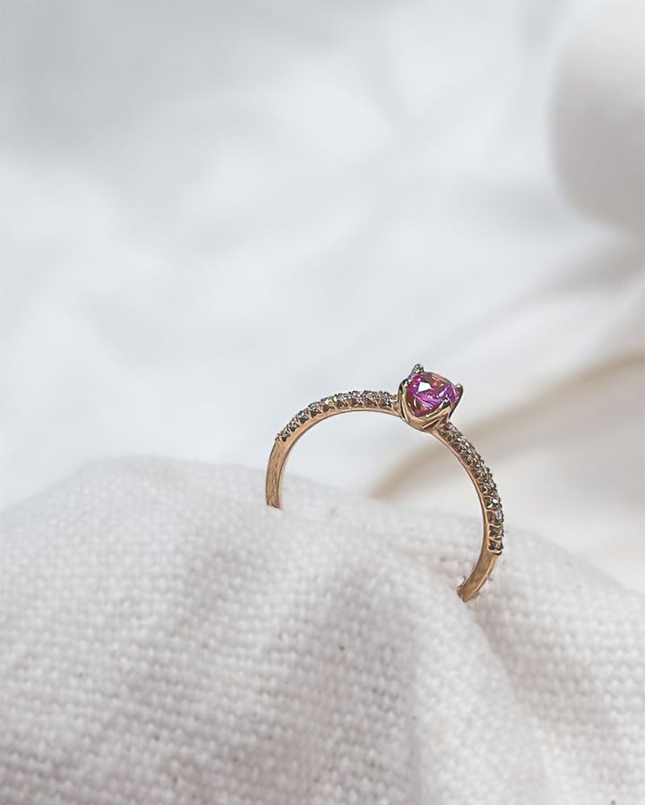 18kt Geelgouden Ring met Roze Saffier en 0.15ct Briljanten - Elegante