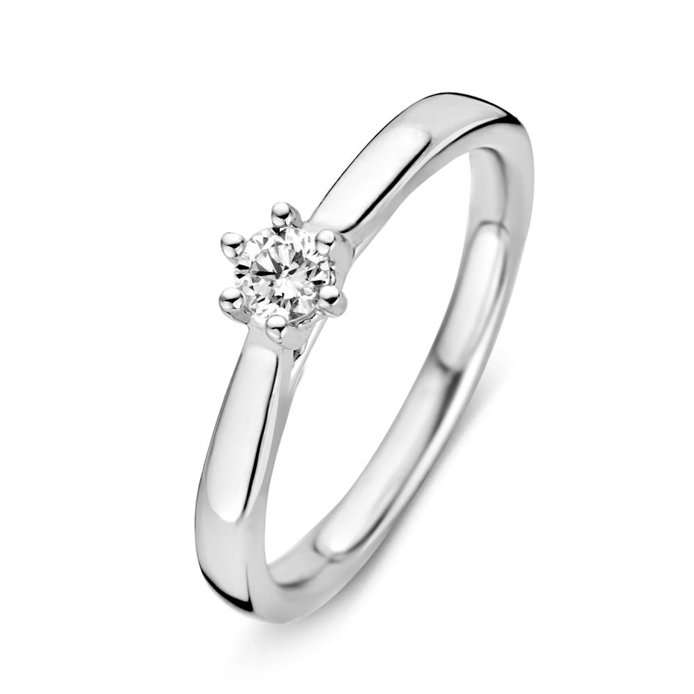 De Excellent Jewelry Tijdloze 14 Karaat Witgouden Ring met een 0,19 ct briljant diamant in een zes poots zetting is perfect voor liefhebbers van tijdloze sieraden.