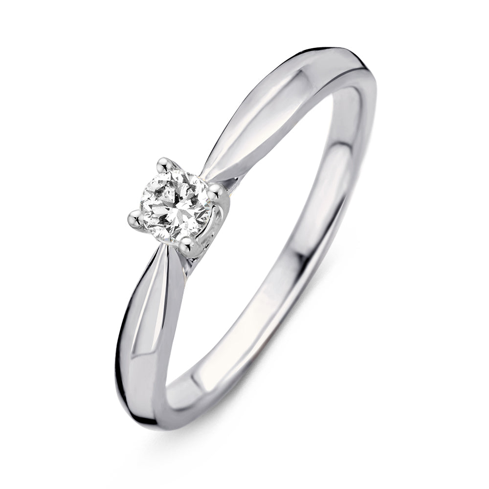 Witgouden ring met een briljant geslepen diamant van 0,19 karaat en een verfijnde, gebogen band.