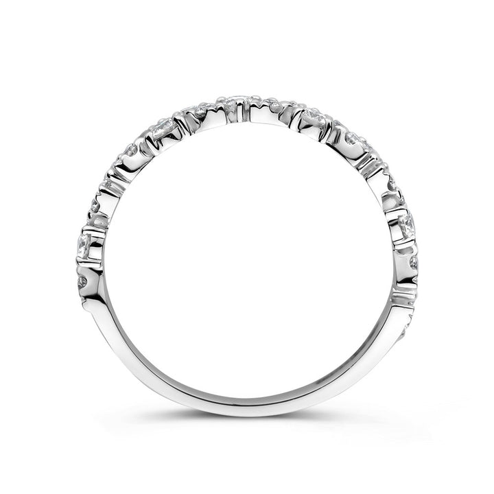 Elegant White Gold Ring with 0.58 Carat Brilliant Diamonds