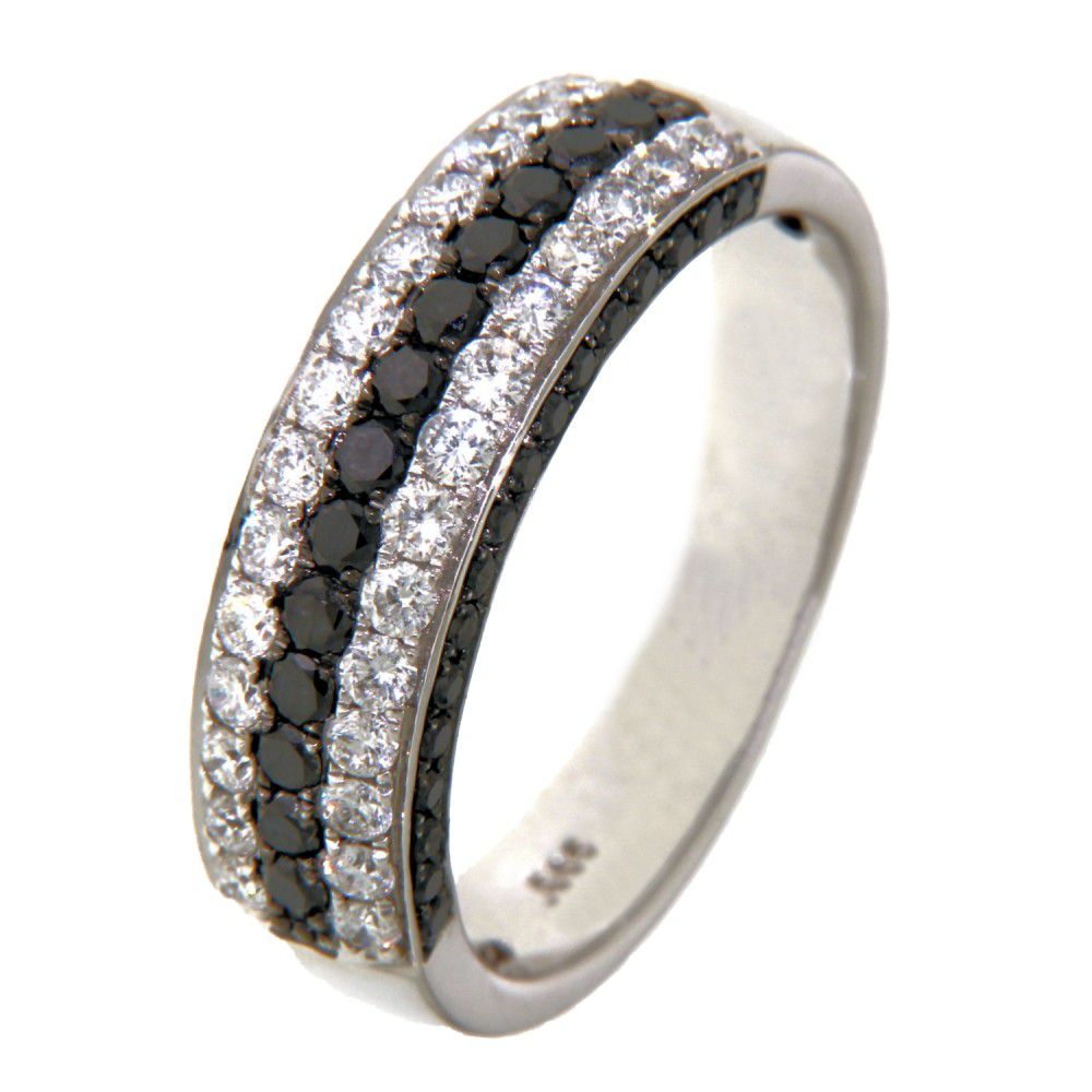 Witgouden ring met briljant en zwarte diamanten in pavézetting, met een gestreept ontwerp.