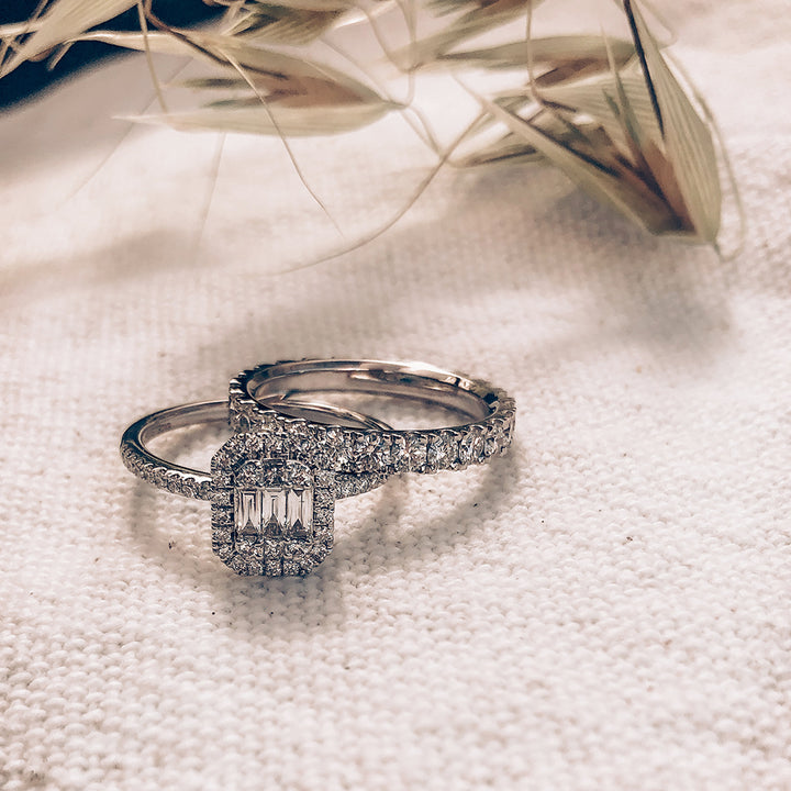 Stunning White Gold Ring with Baguette Diamonds – 0.50 Carat