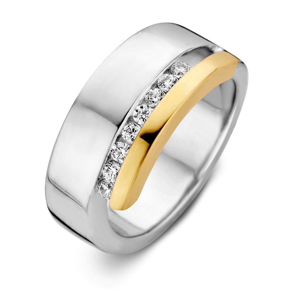 Zilveren ring met gouden accent en een rij zirkonia-steentjes aan de bovenkant.