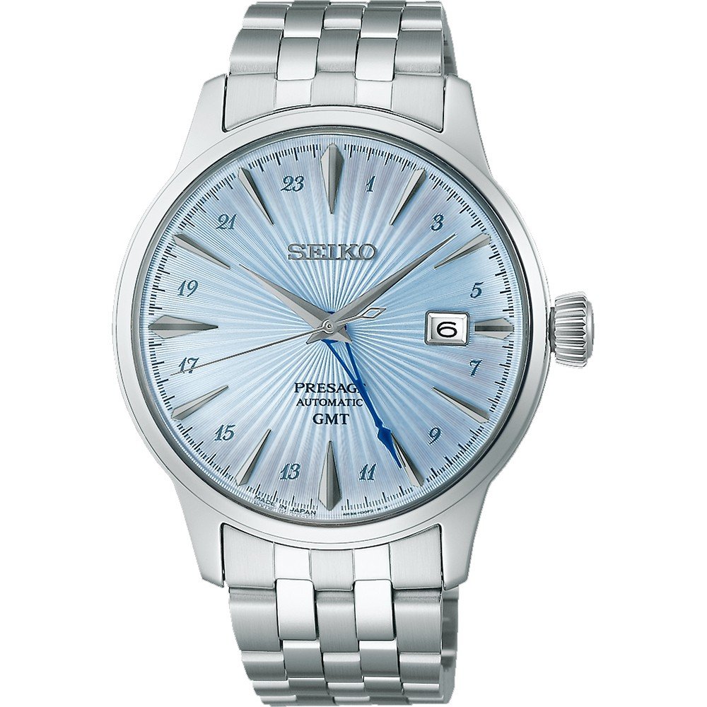 Zilveren heren horloge met een lichtblauwe wijzerplaat en een stalen schakelband.