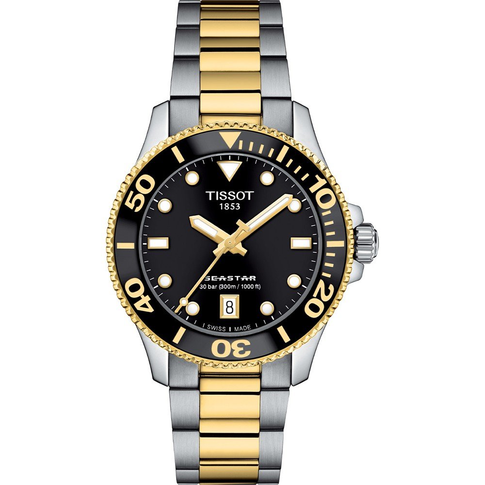 Zilveren en gouden duikhorloge met zwarte wijzerplaat, goudkleurige lunette en datumaanduiding.