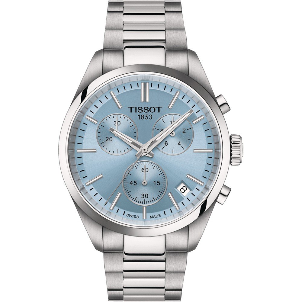 Zilveren chronograaf met lichtblauwe wijzerplaat en drie subdials, voorzien van een metalen schakelband.