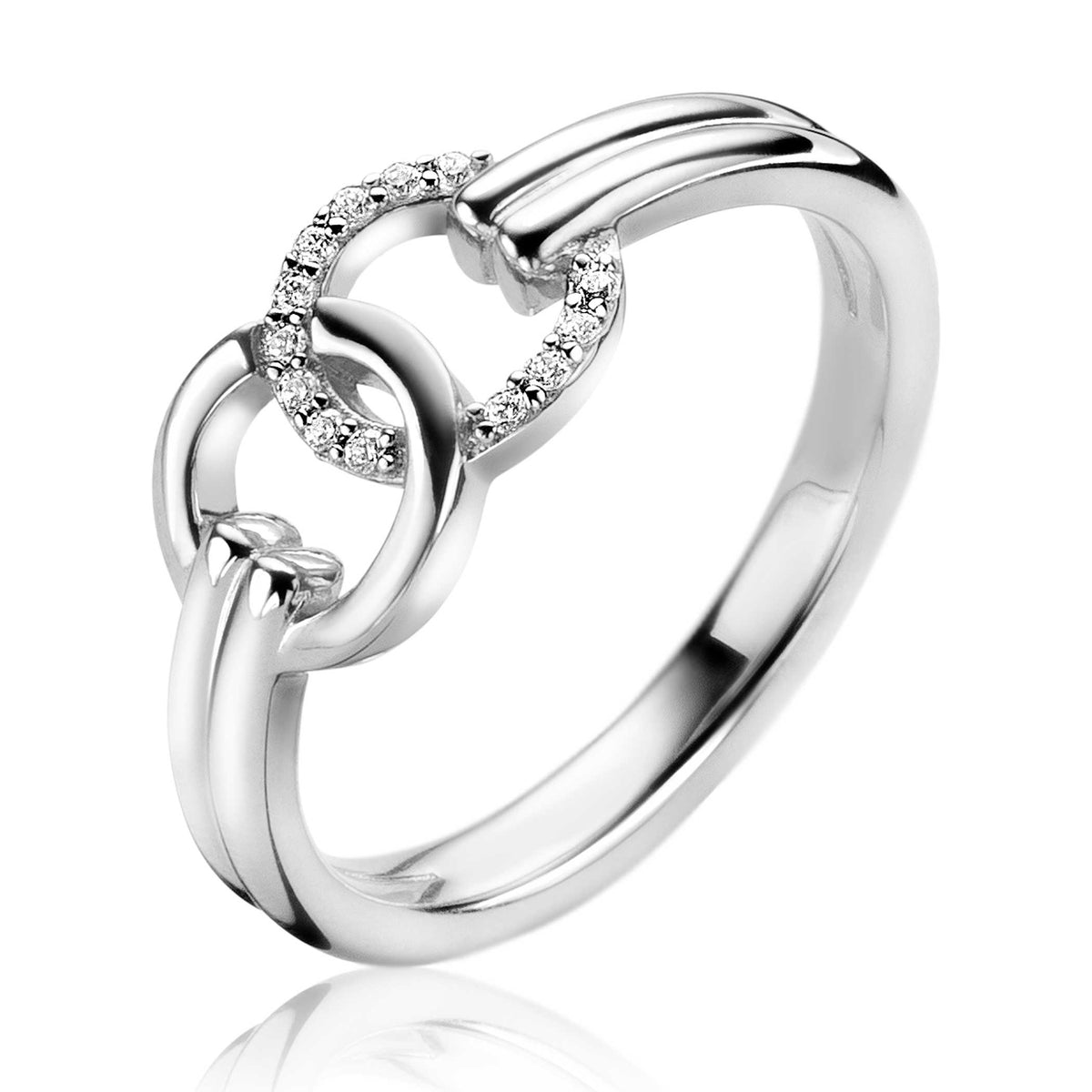 Zilveren ring met een dubbele schakel en sprankelende steentjes.