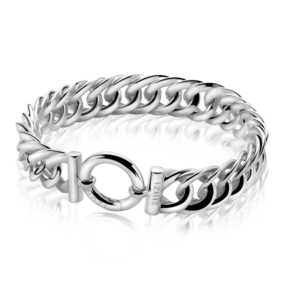 Zilveren armband met schakels en een ronde sluiting.