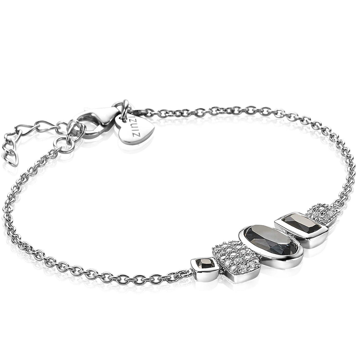 Zilveren armband met verschillende geometrische vormen en sprankelende steentjes.