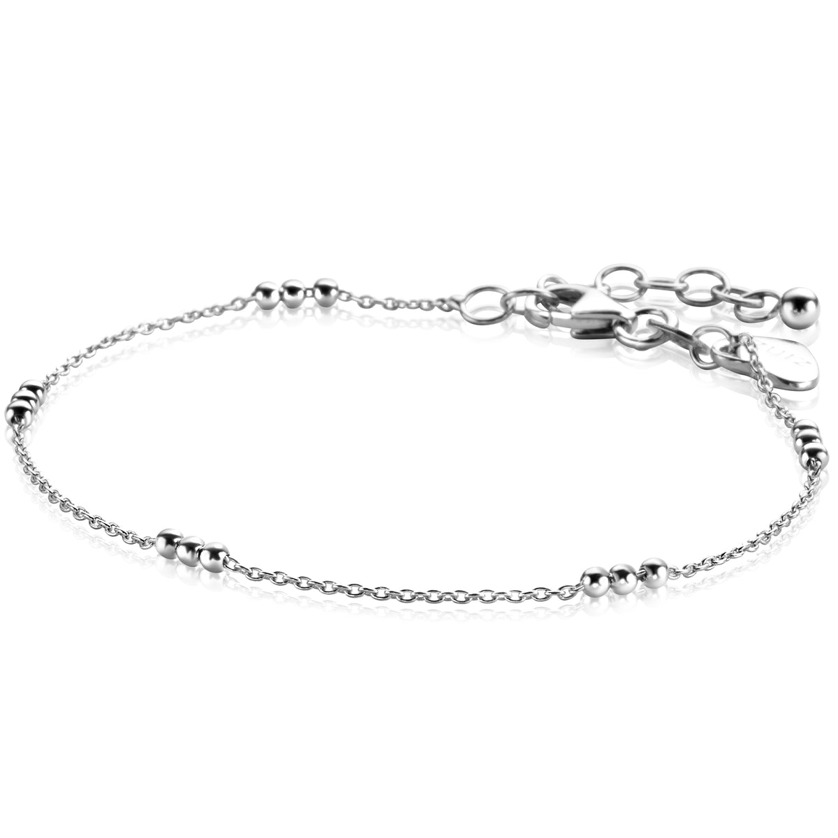 Zilveren armband met kleine bolletjes en een verstelbare sluiting.