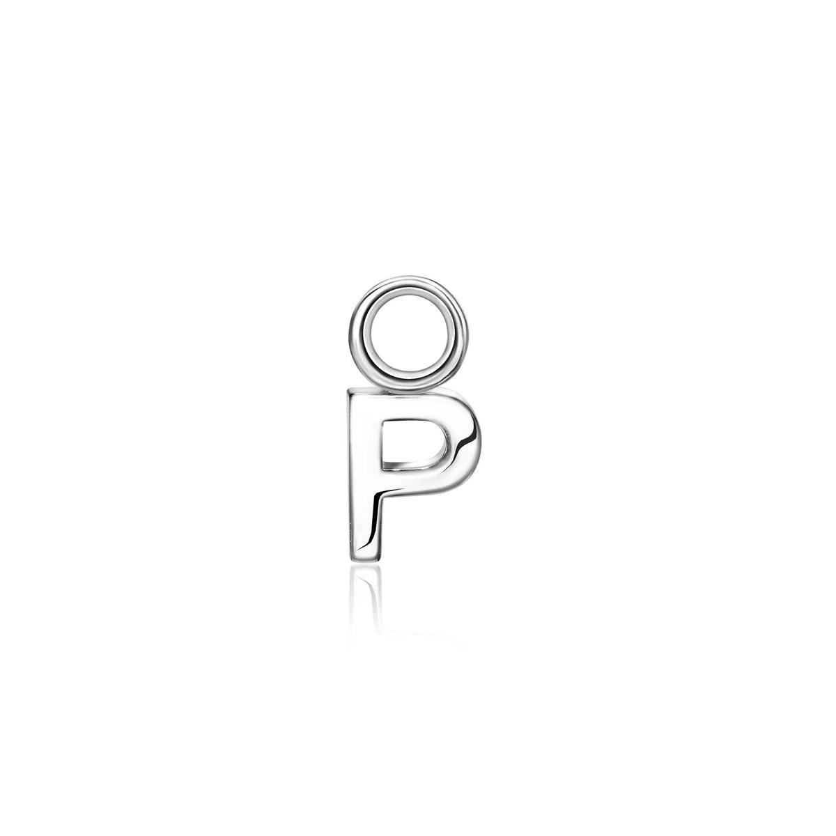 Zilveren oorbel met een minimalistisch ontwerp in de vorm van de letter P.