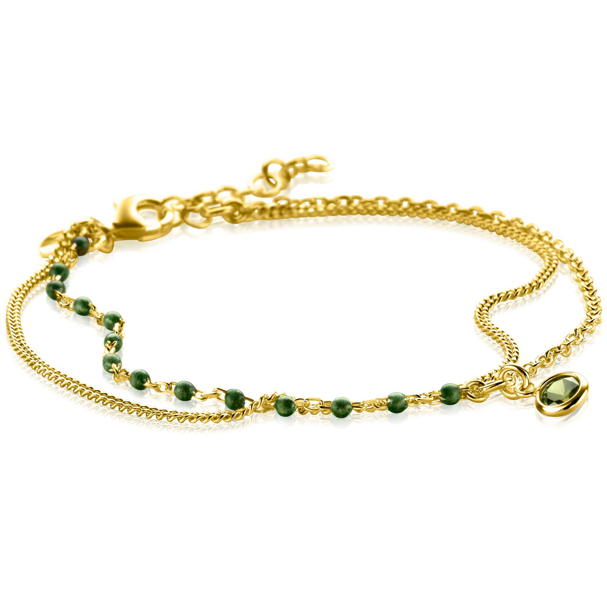 Gouden armband met groene steentjes en een hangertje, bestaande uit een fijne schakel- en een bolletjesketting.