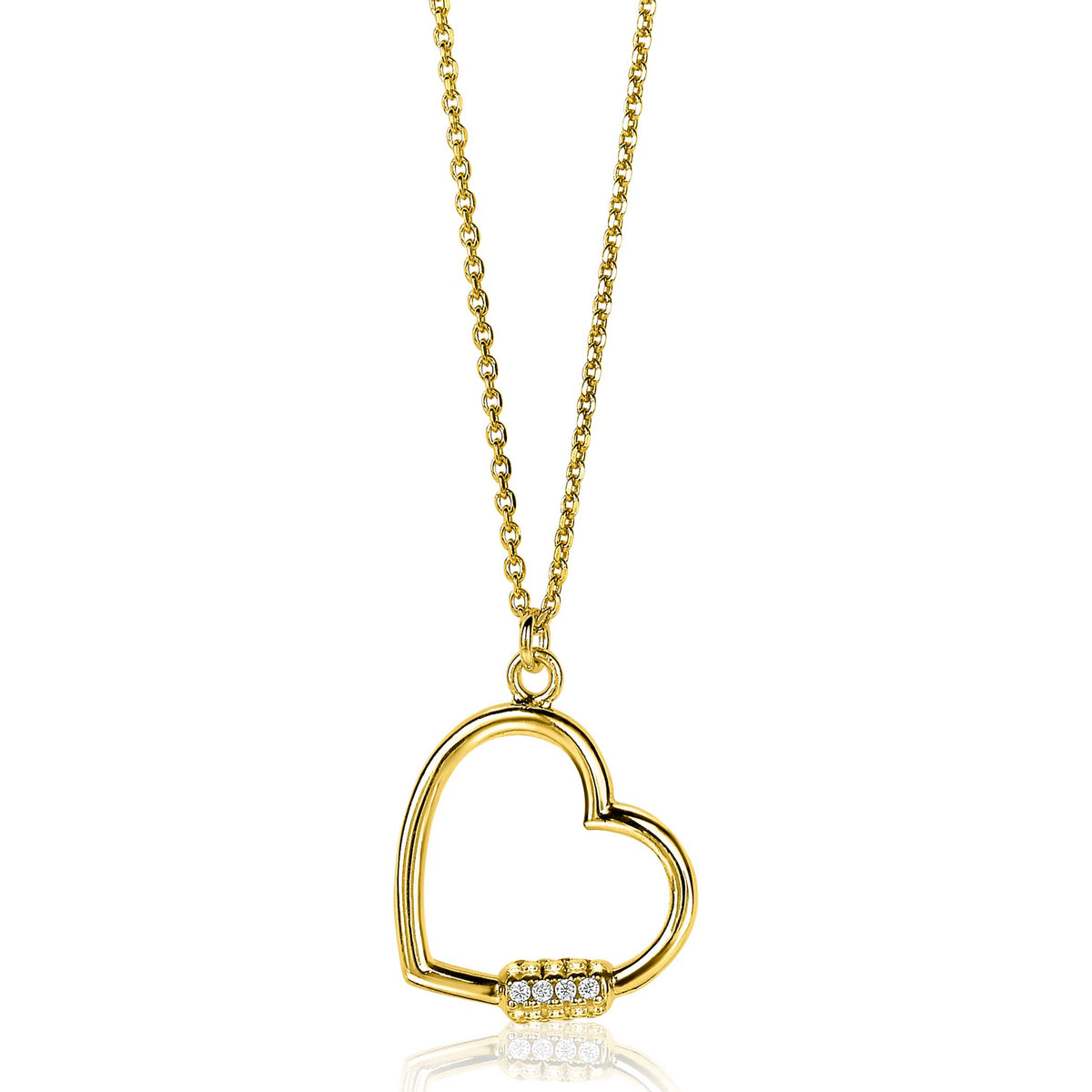 Gouden ketting met een hartvormige hanger en kleine, sprankelende steentjes.